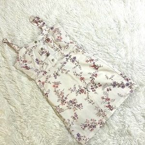 Size medium. (7-9). Worn a couple times.